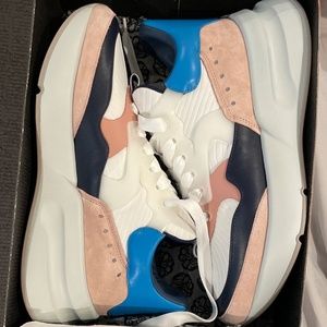 Alexander McQueen Runner